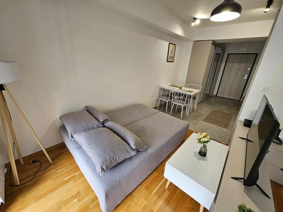 Milo Apartment Скопье Экстерьер фото