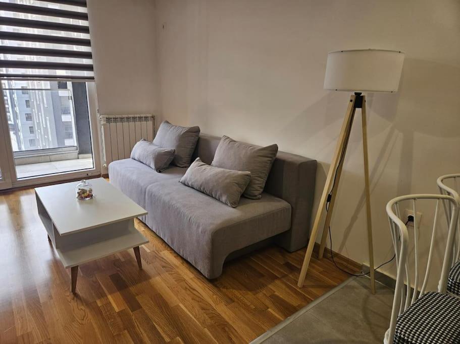Milo Apartment Скопье Экстерьер фото